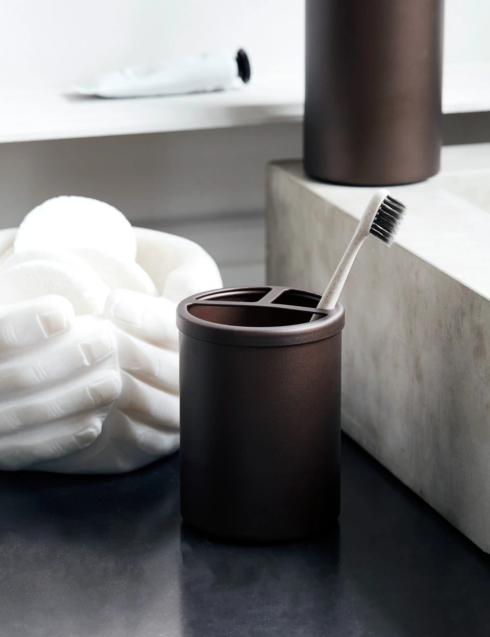 Bond Bath Accessories - Image 2