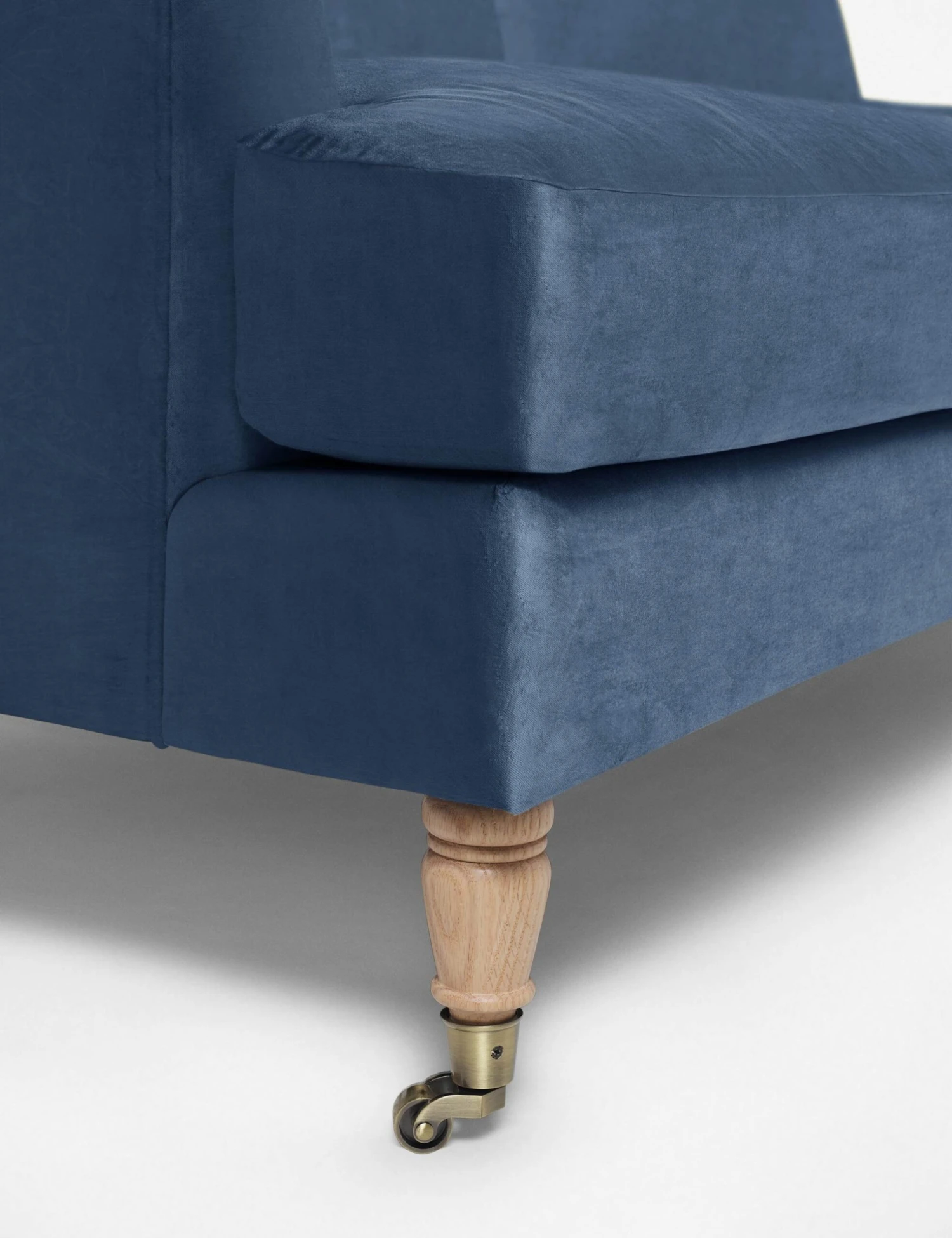 Rivington Sofa By Ginny Macdonald - Image 12